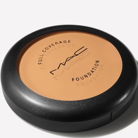 MAC NC30 Full Coverage Foundation - Picture 3 of 9